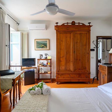 La Vignaredda - Residenza Di Charme Hotel Aggius Kültér fotó