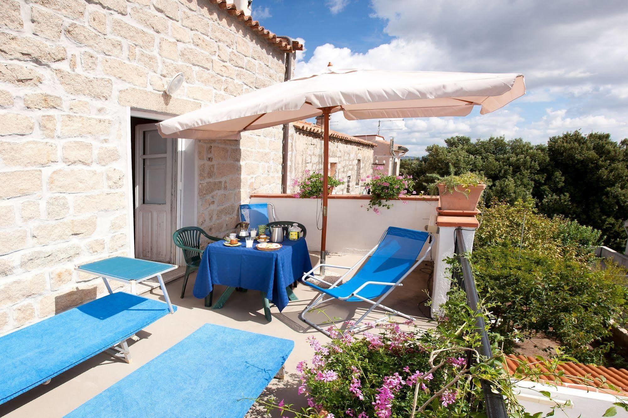 La Vignaredda - Residenza Di Charme Hotel Aggius Kültér fotó
