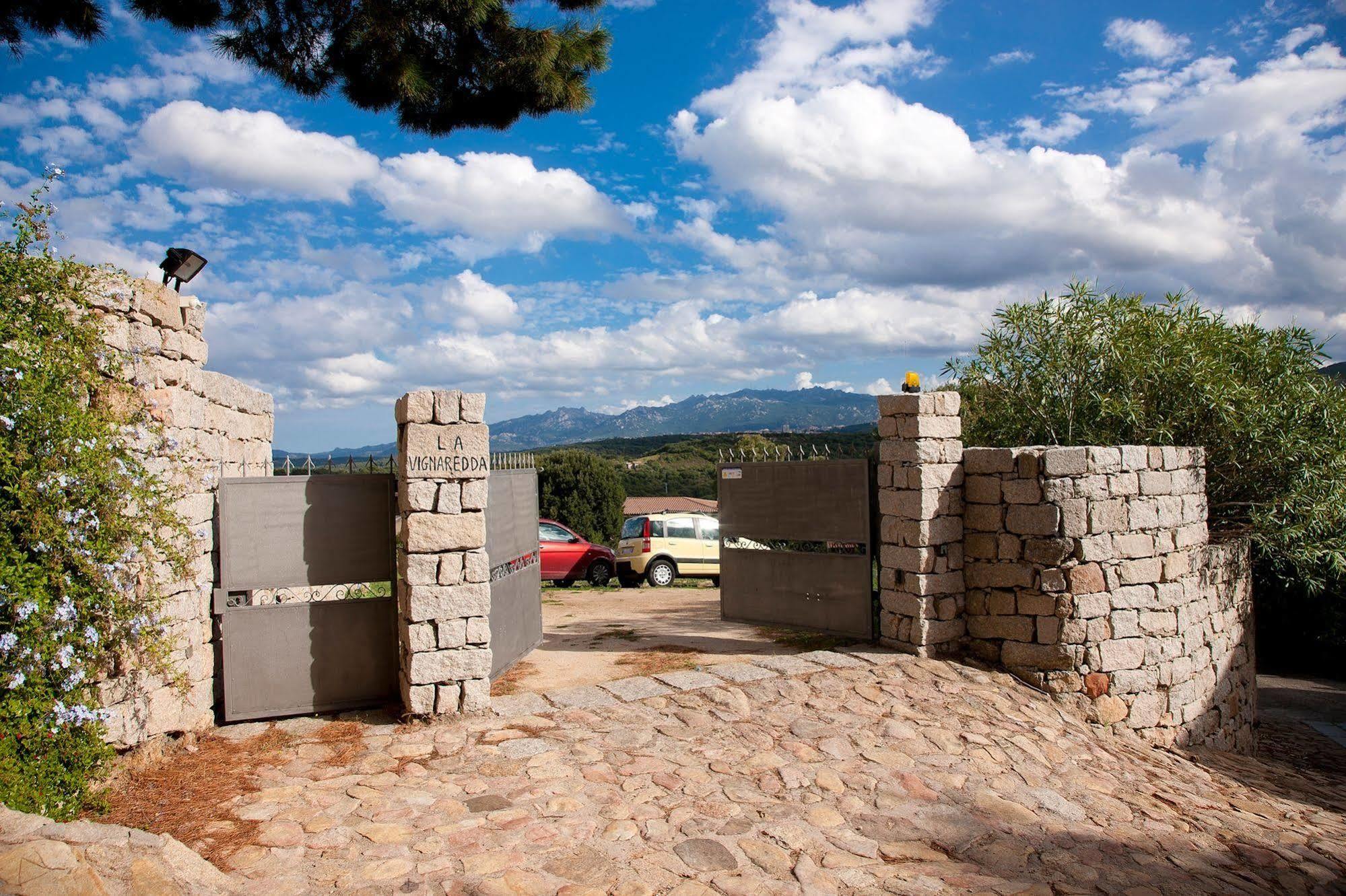 La Vignaredda - Residenza Di Charme Hotel Aggius Kültér fotó