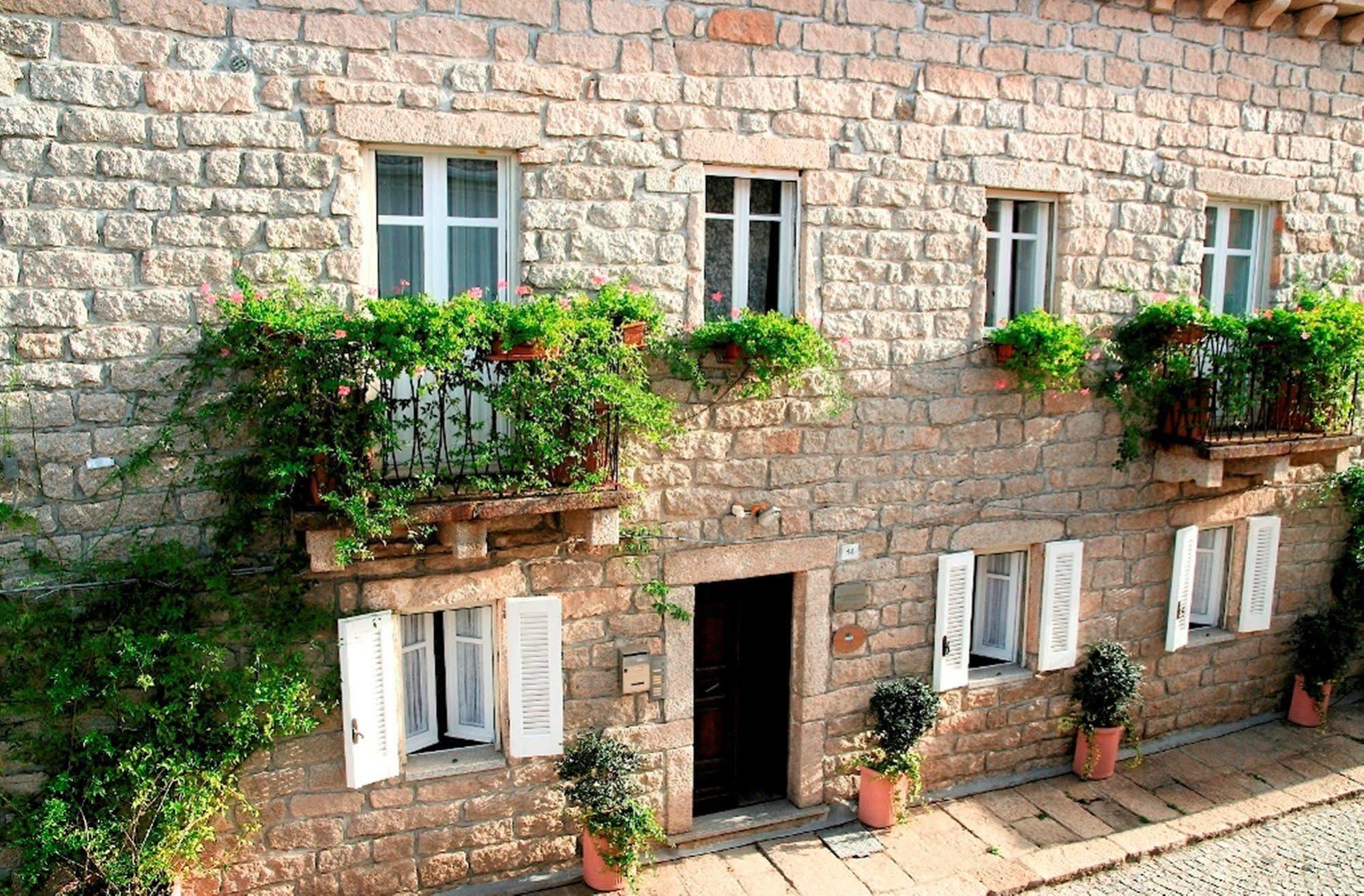 La Vignaredda - Residenza Di Charme Hotel Aggius Kültér fotó