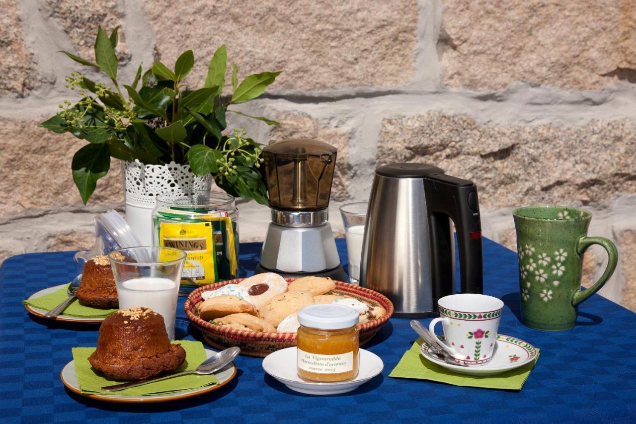 La Vignaredda - Residenza Di Charme Hotel Aggius Kültér fotó