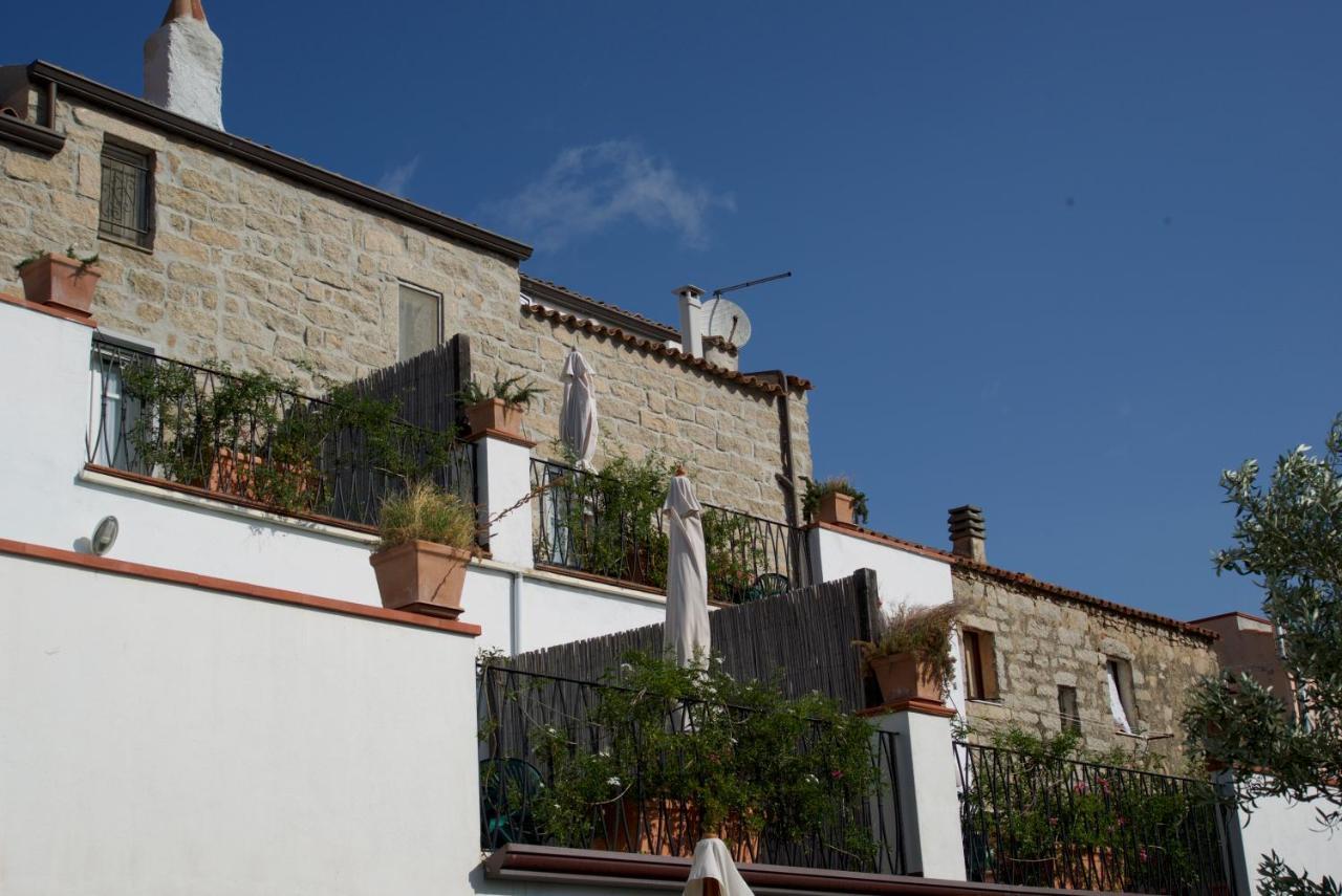 La Vignaredda - Residenza Di Charme Hotel Aggius Kültér fotó